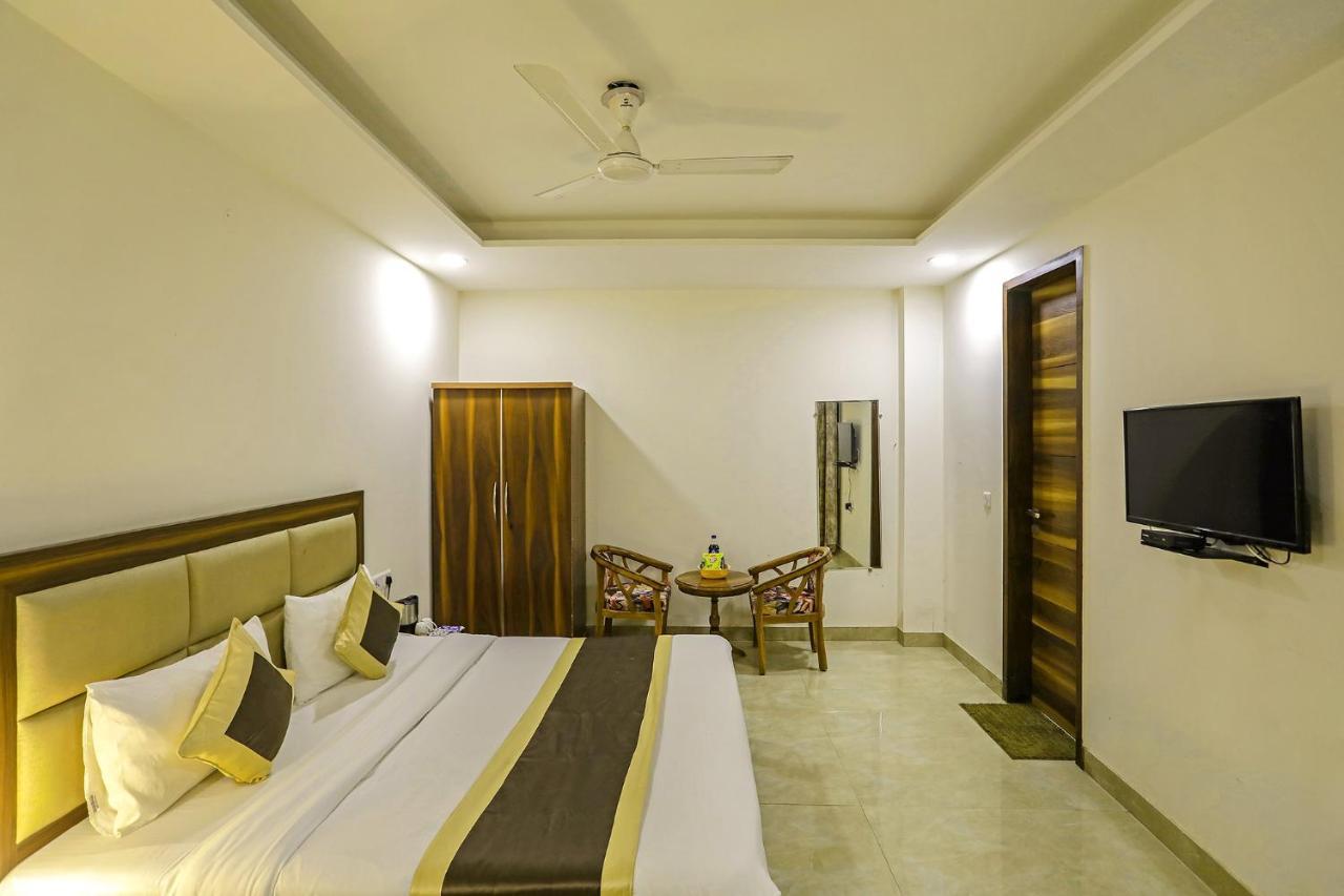 Fabhotel White House Bnb - Nr Yashobhoomi Convention Centre Delhi Kültér fotó