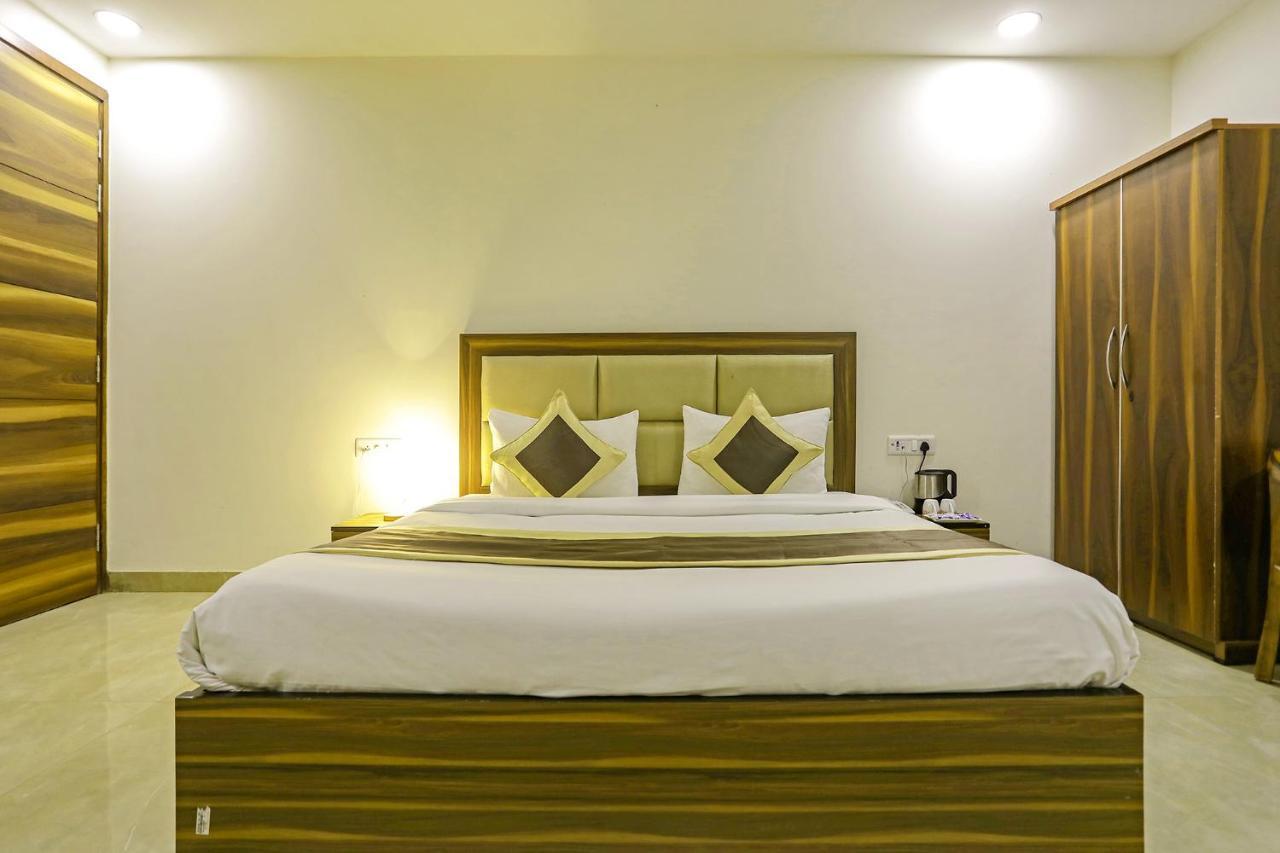 Fabhotel White House Bnb - Nr Yashobhoomi Convention Centre Delhi Kültér fotó
